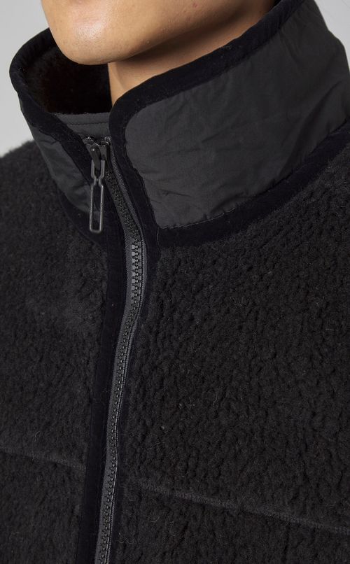 ボアフリースジャケット