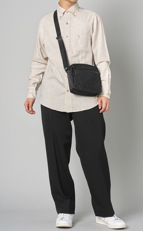 スクエアショルダーバック