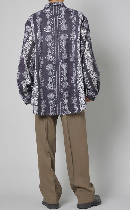 バンダナプリントシャツ