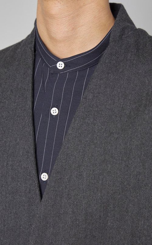 ラペルレスシャツジャケット