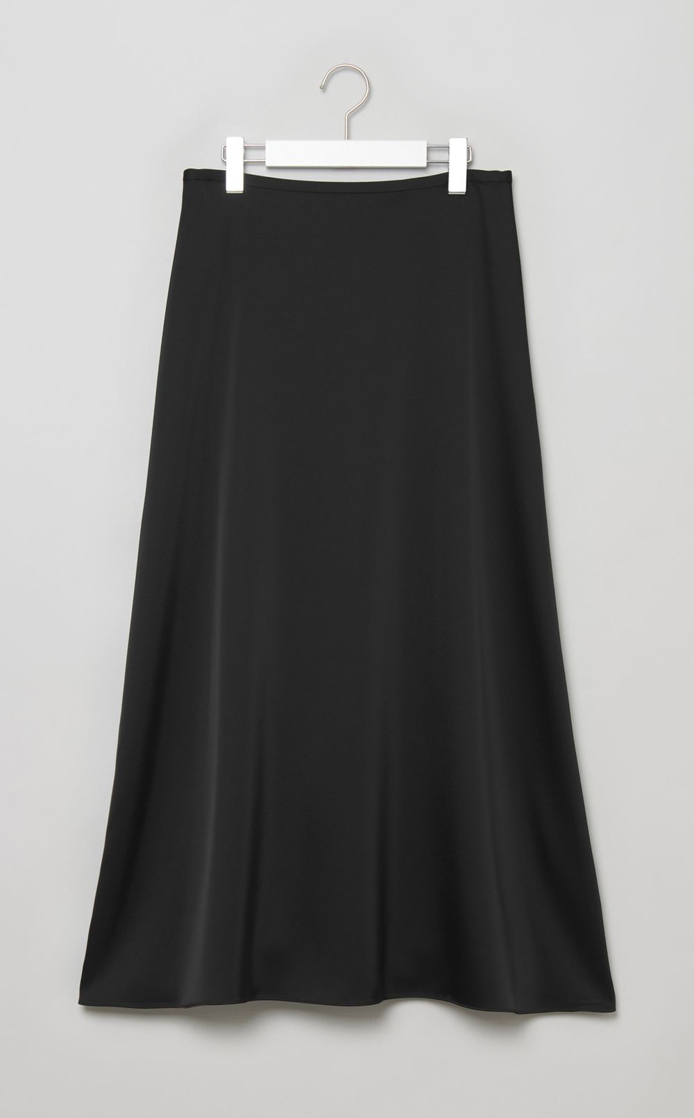 サテンAラインマキシスカート