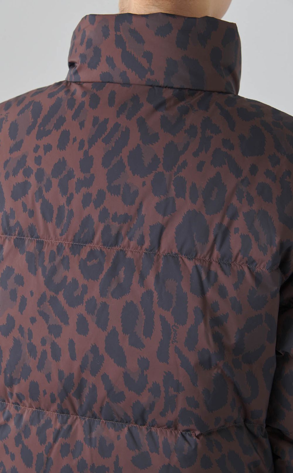 レオパードリバーシブル中綿ダウン