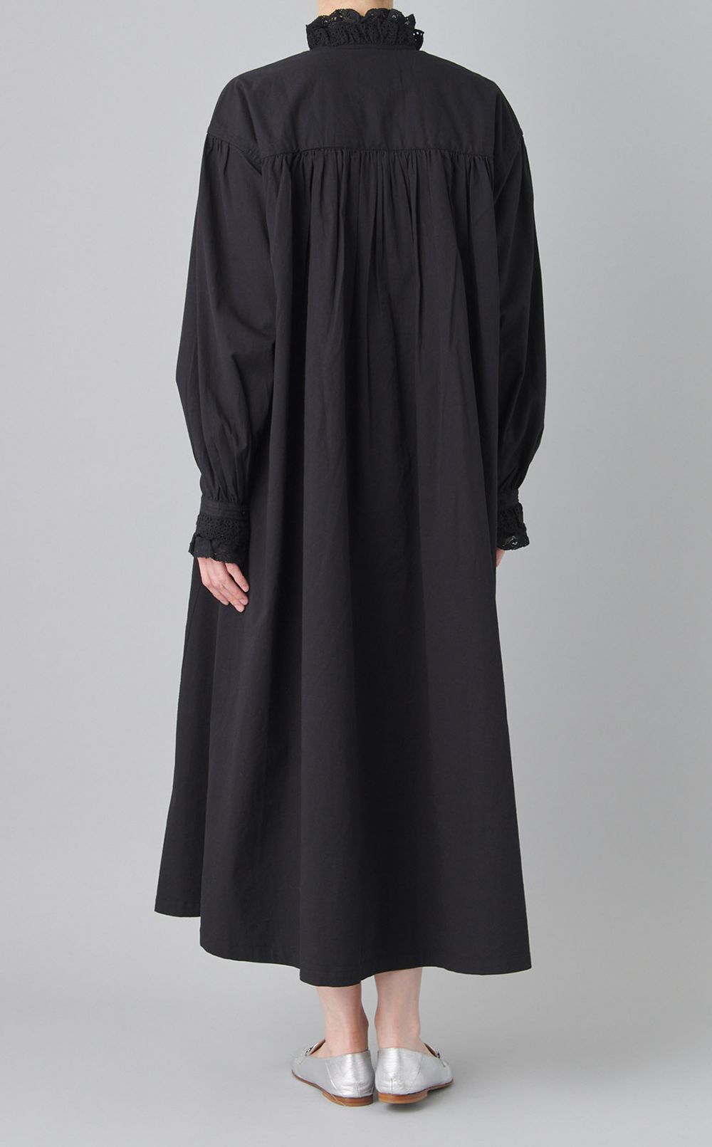 フリルスタンドカラーレースワンピース