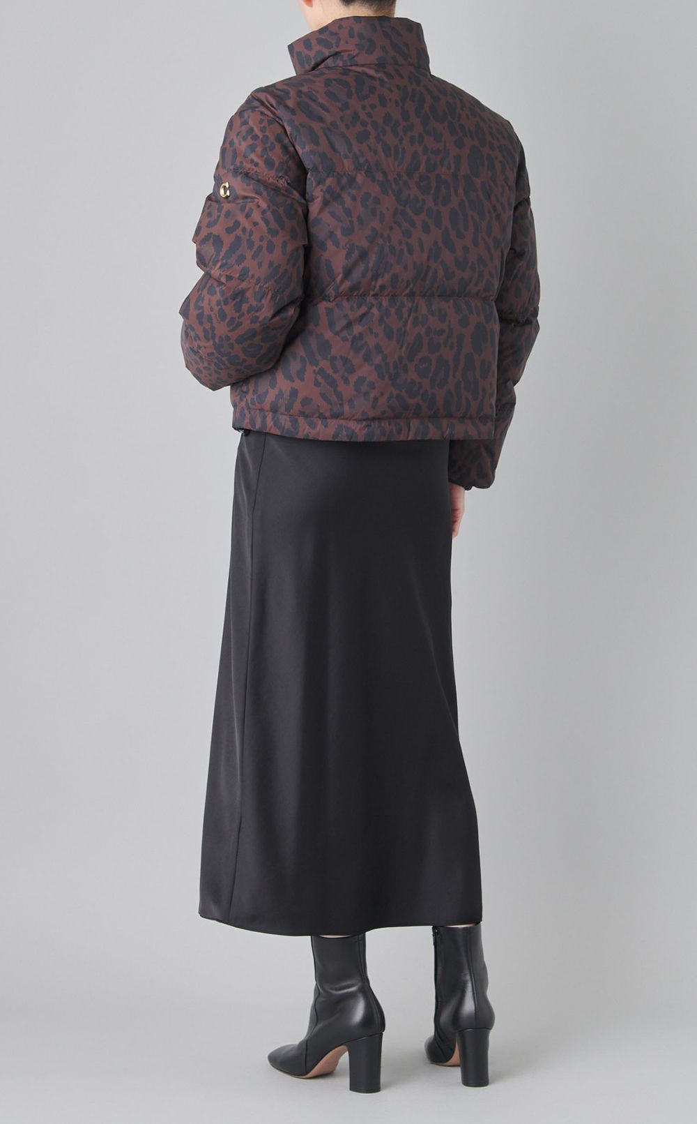 レオパードリバーシブル中綿ダウン