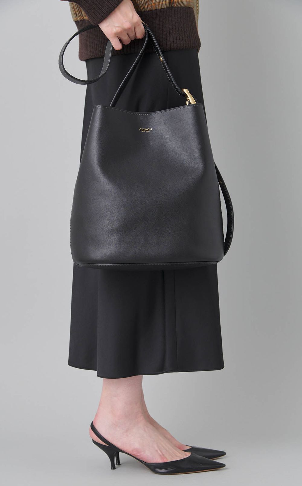 ブリーカーレザーバケットバッグ