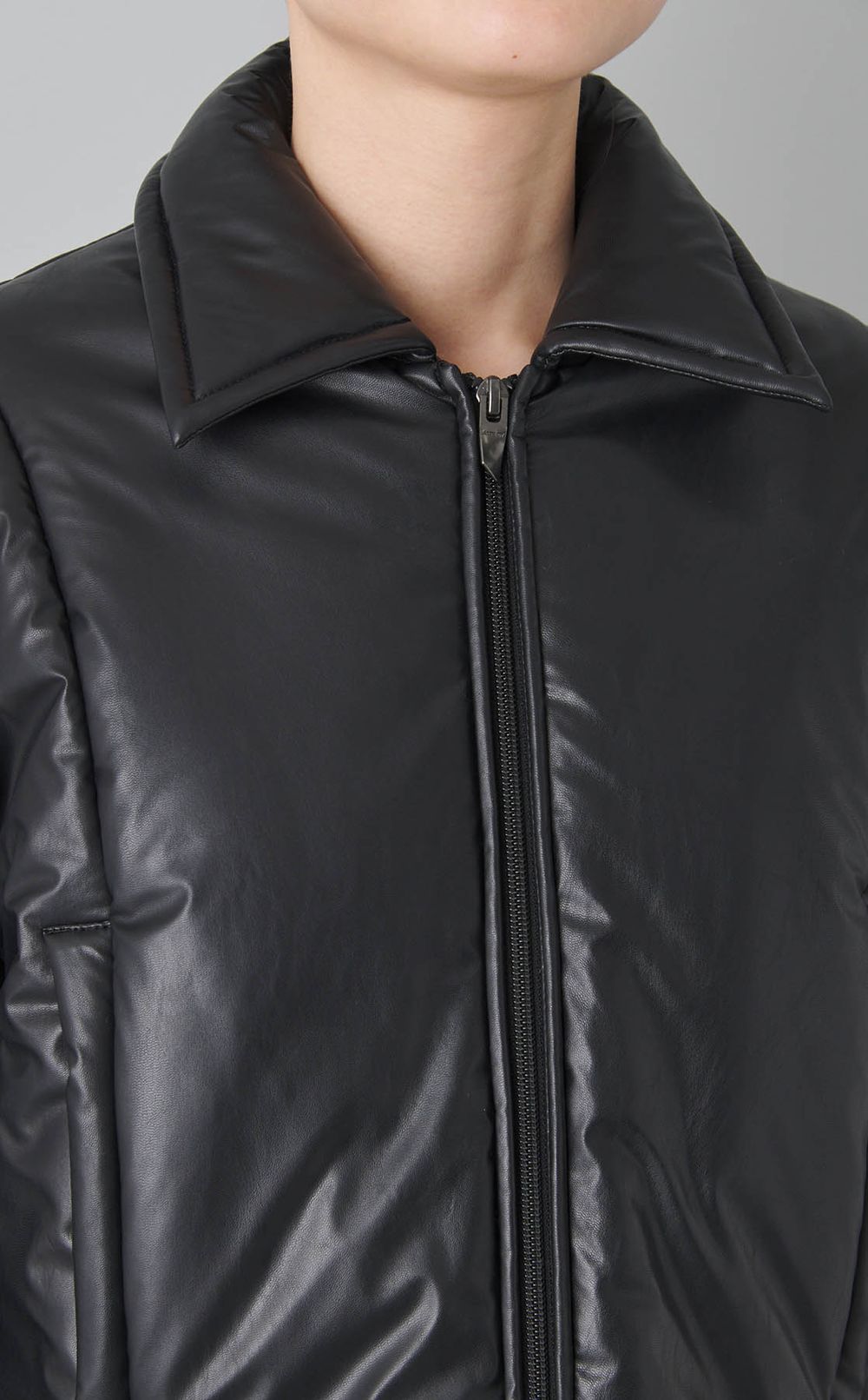 中綿ショートブルゾン