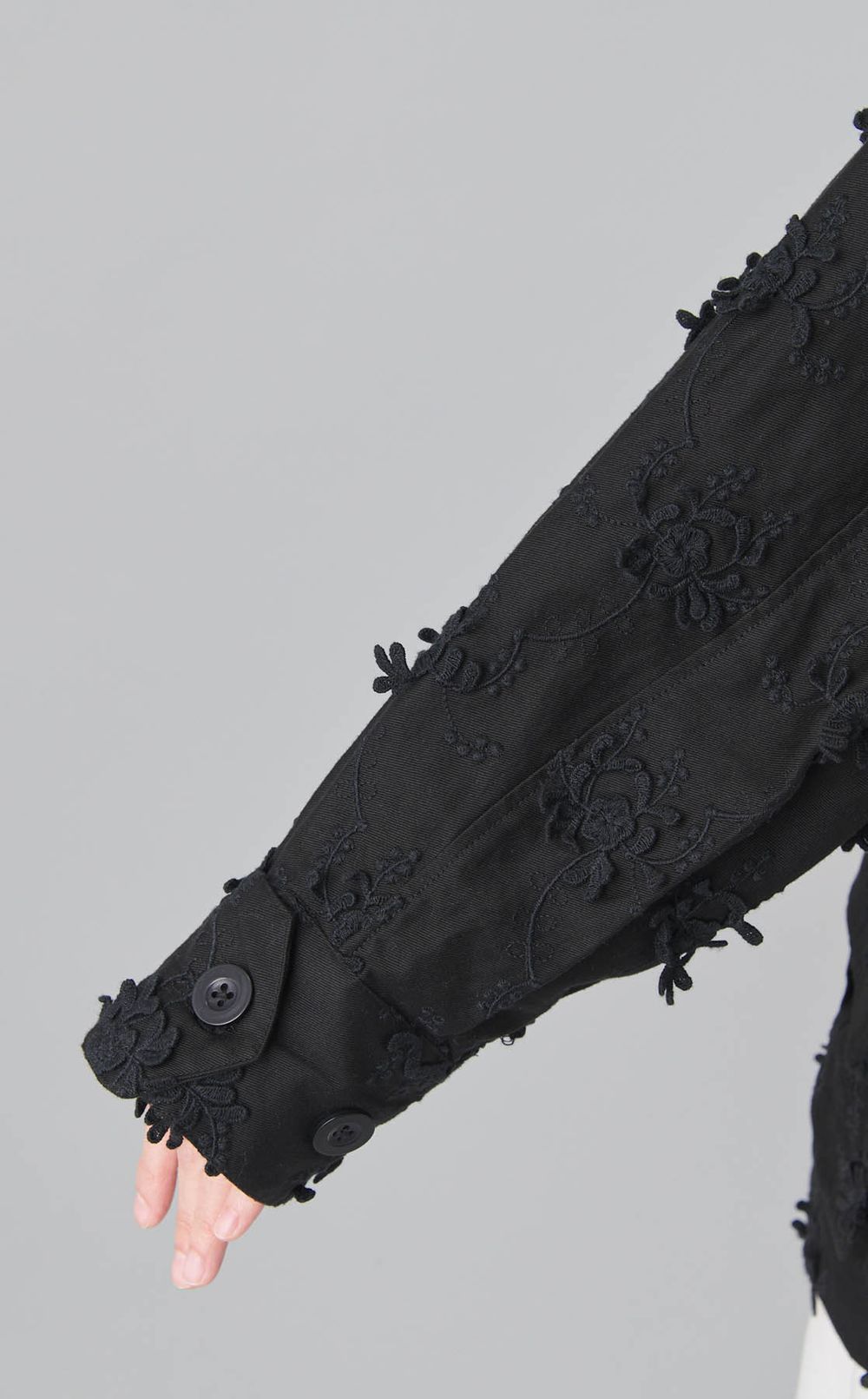 エンブロイダリーミリタリーブルゾン