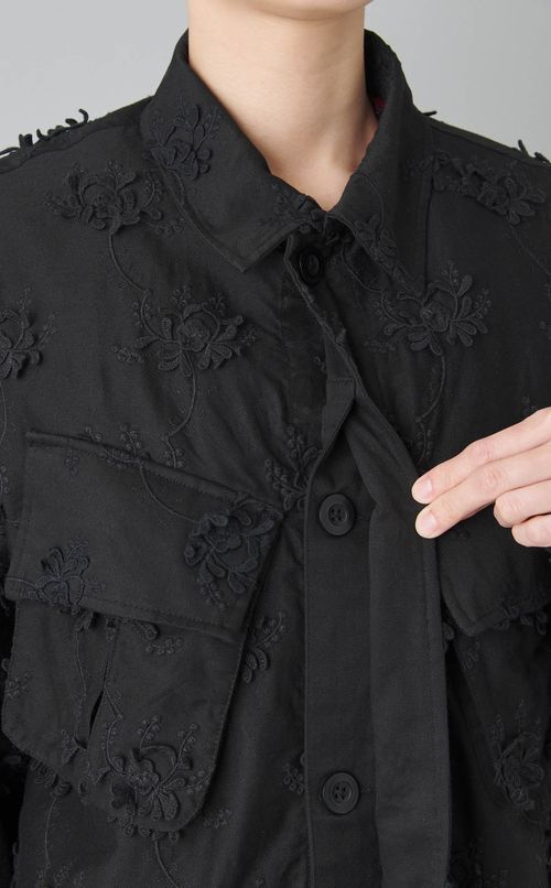 エンブロイダリーミリタリーブルゾン