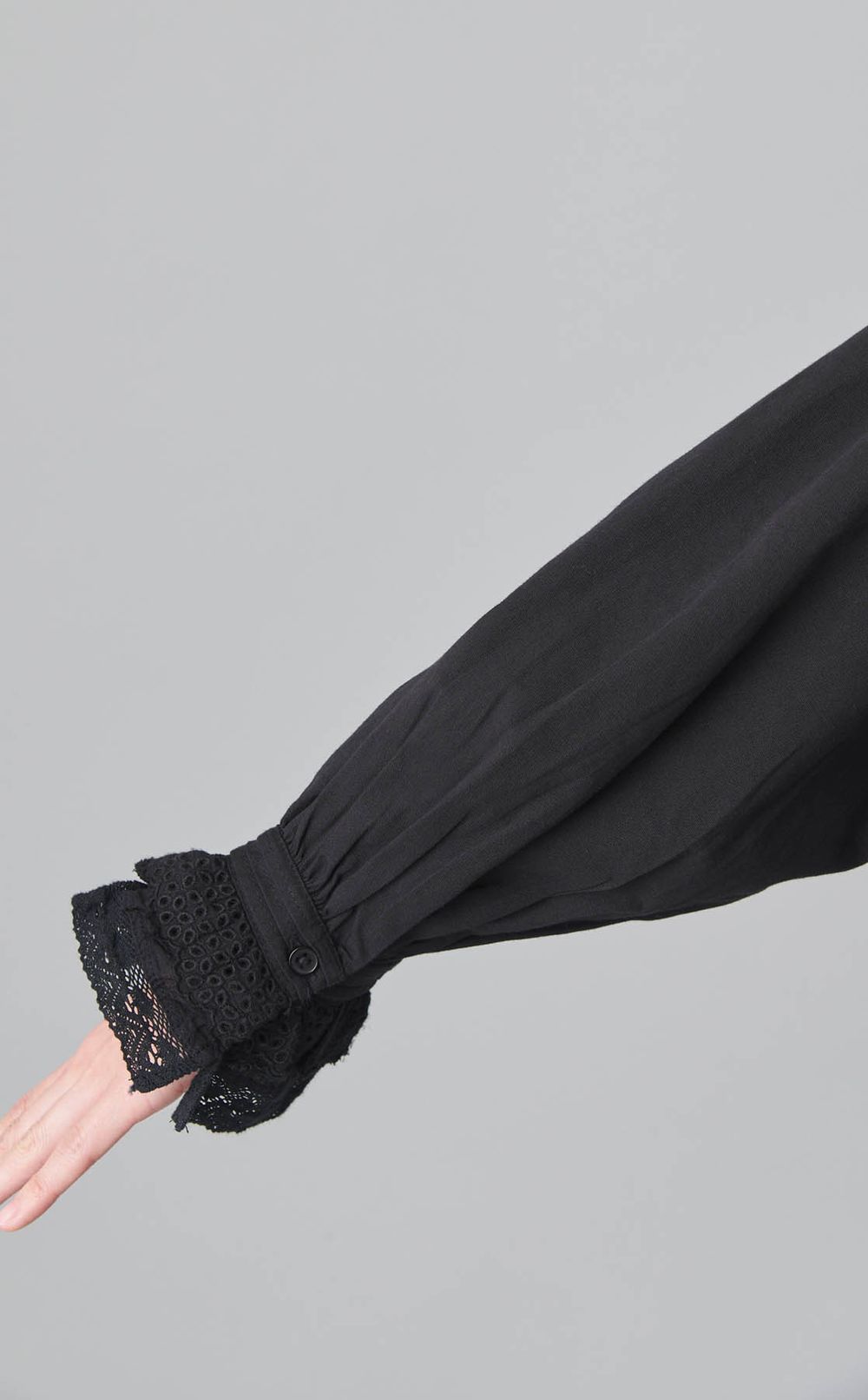 フリルスタンドカラーレースワンピース