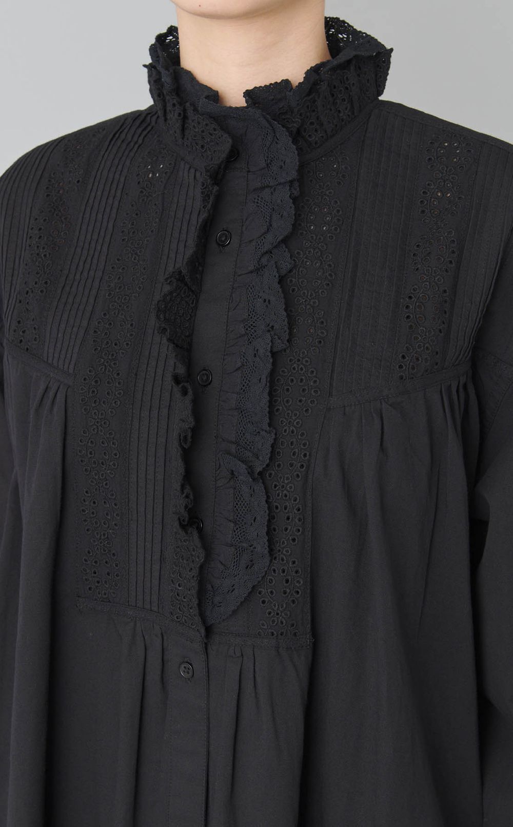 フリルスタンドカラーレースワンピース