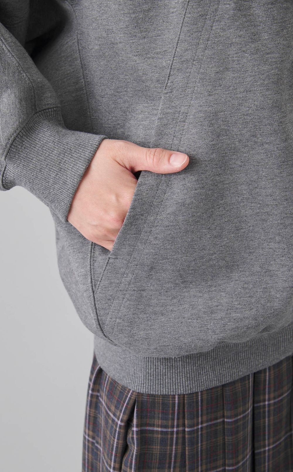 オーバーサイズジップアップフーディ