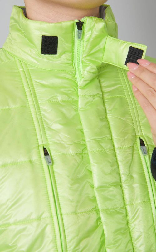 タウンパフジャケット