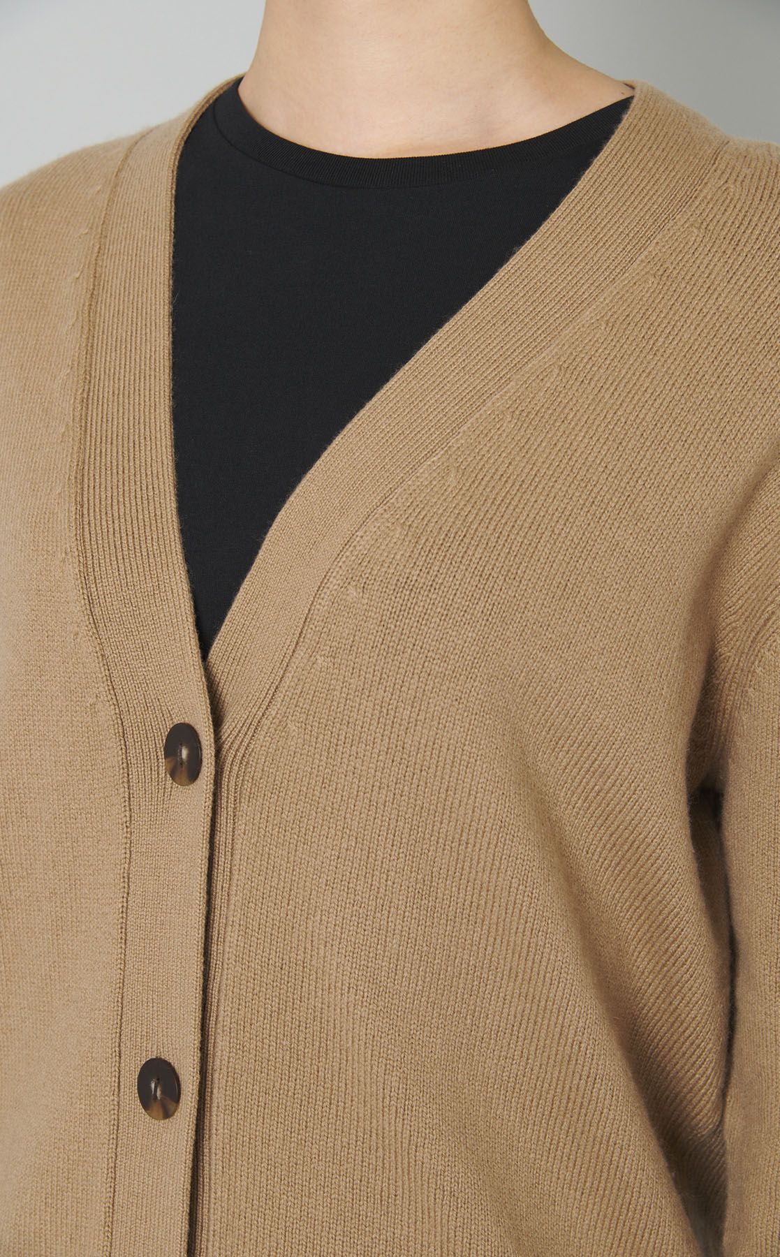 VINCE｜ウールカシミヤVネックカーディガン