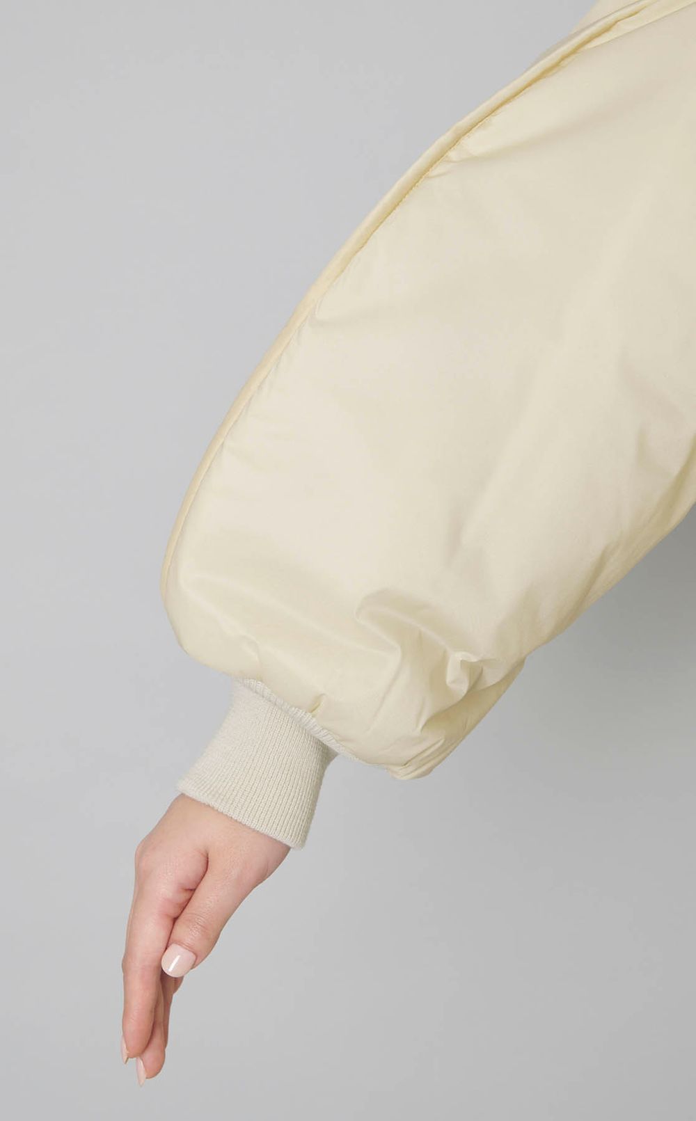 スタンドネックキルティングコート