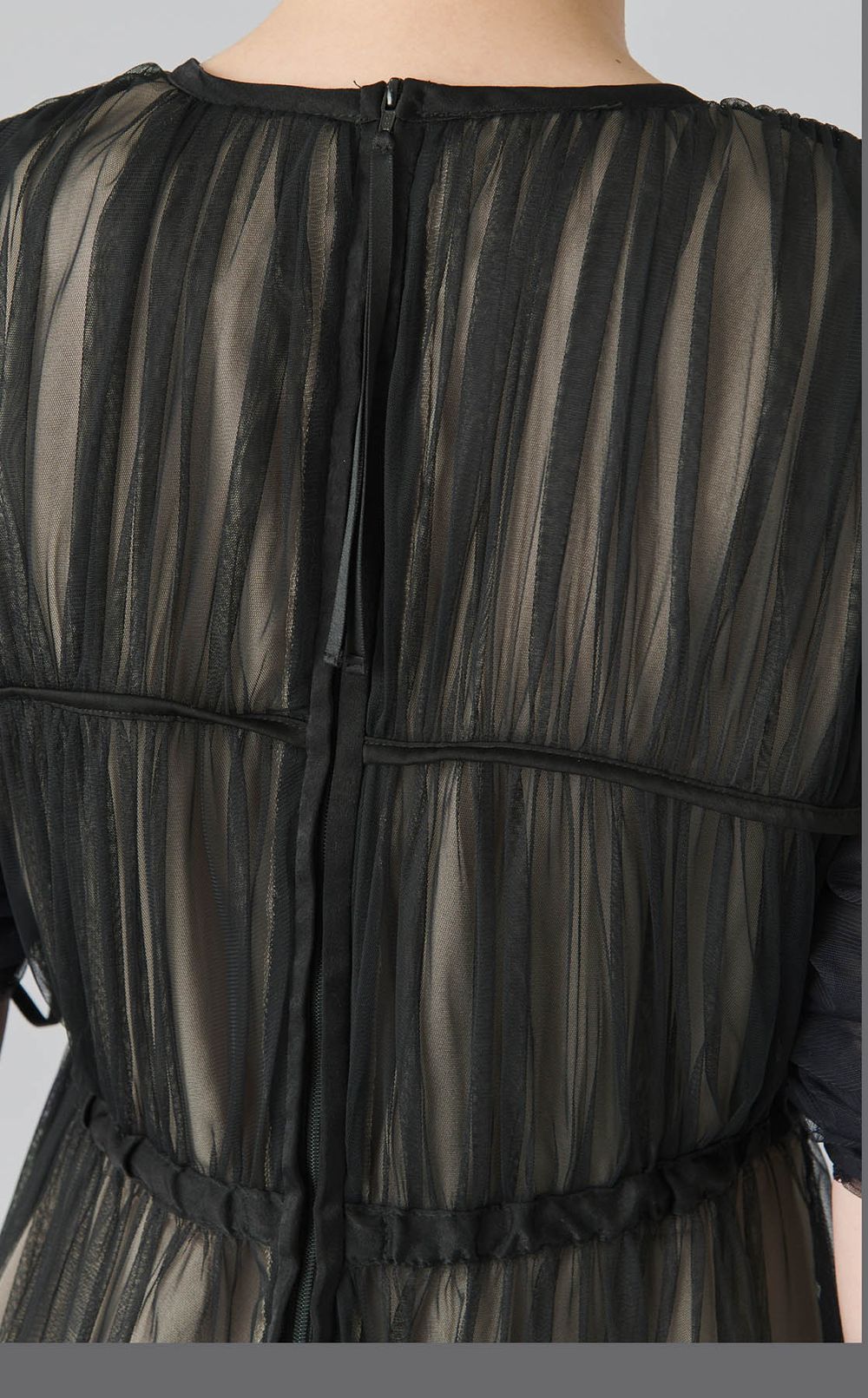 チュールギャザードレス