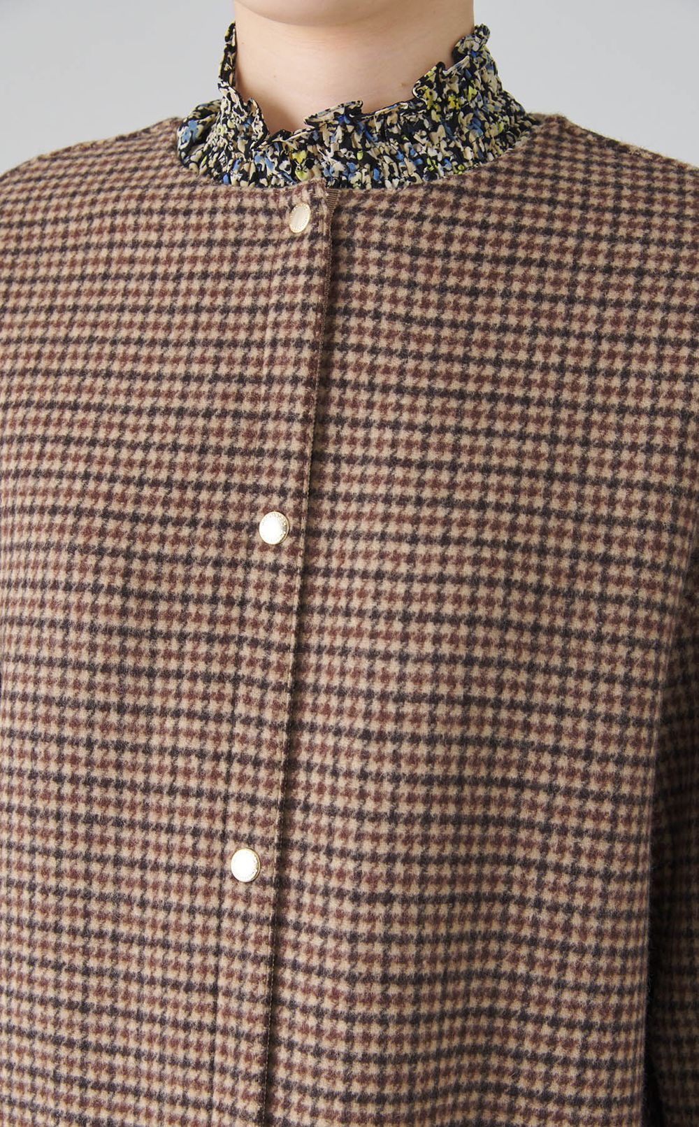 リバーシブルノーカラーミドルコート