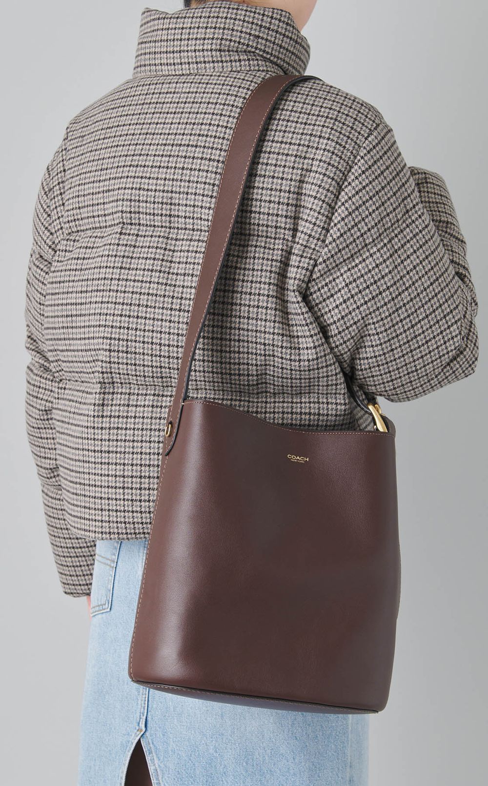 ブリーカーレザーバケットバッグ