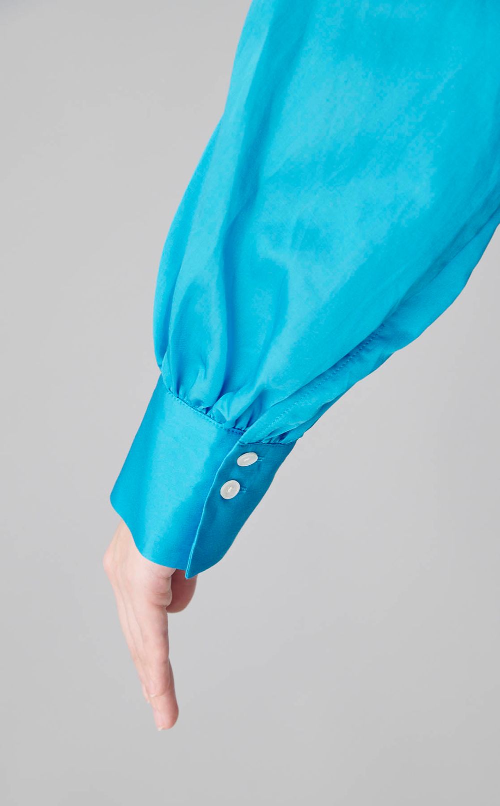 サテン2wayブラウス