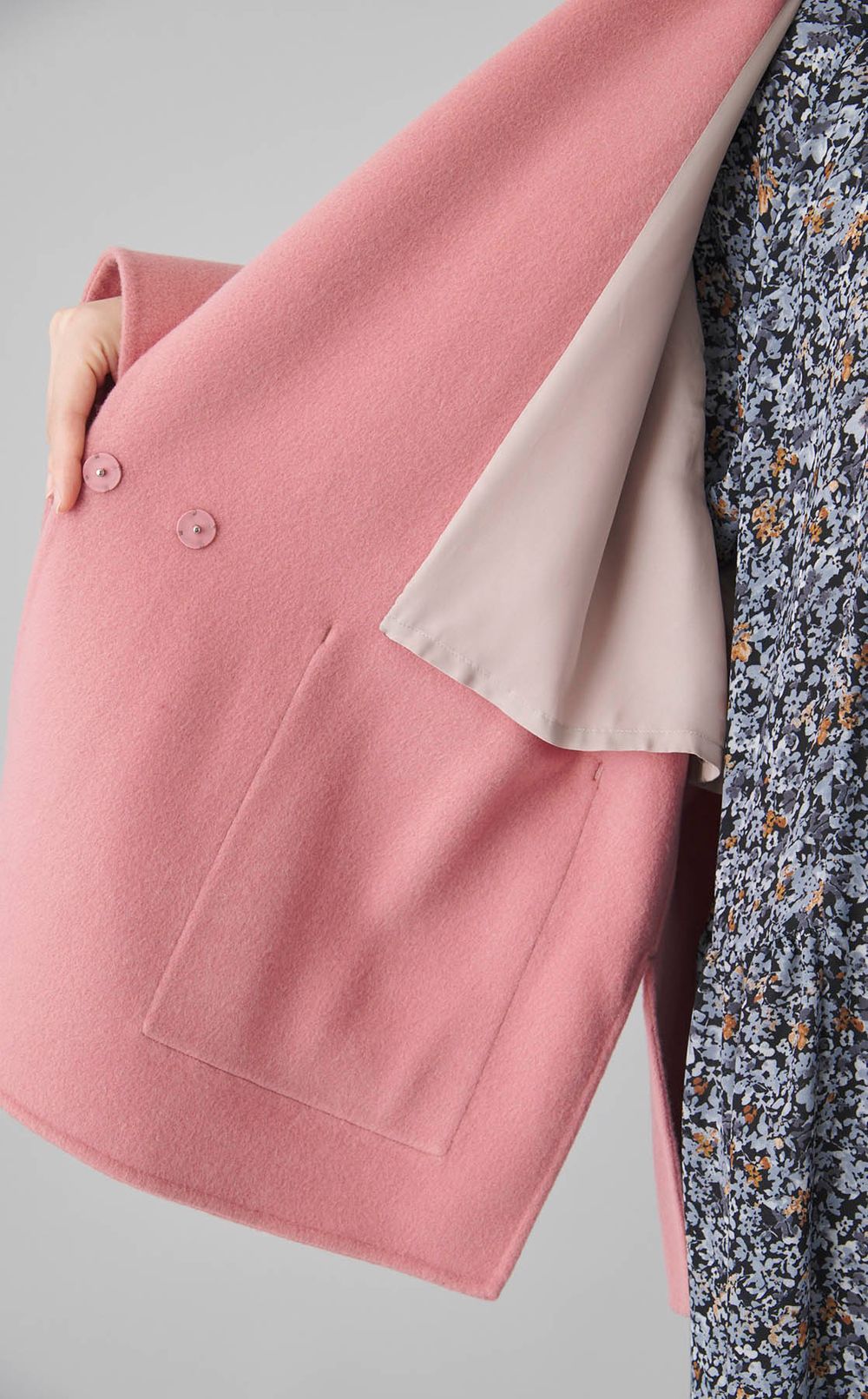 リバーオープンカラーショートコート