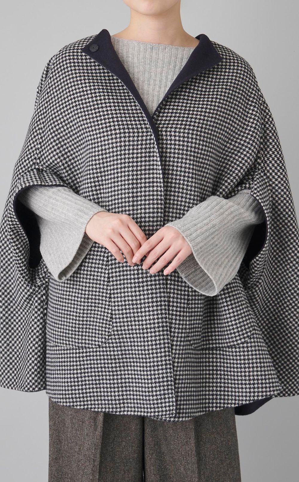 ダブルフェイスリバーシブルポンチョ