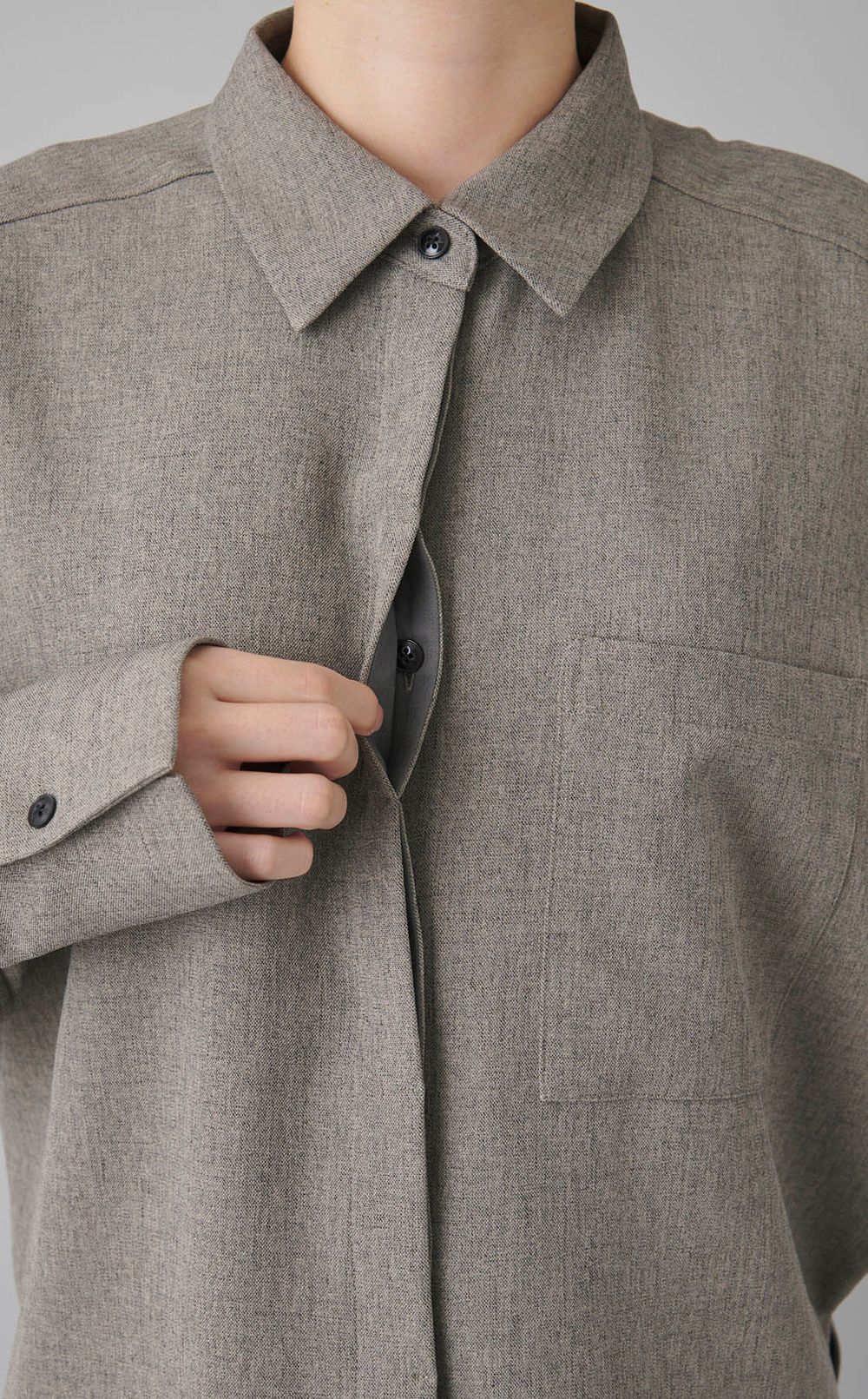 ドルマンスリーブツイルシャツ