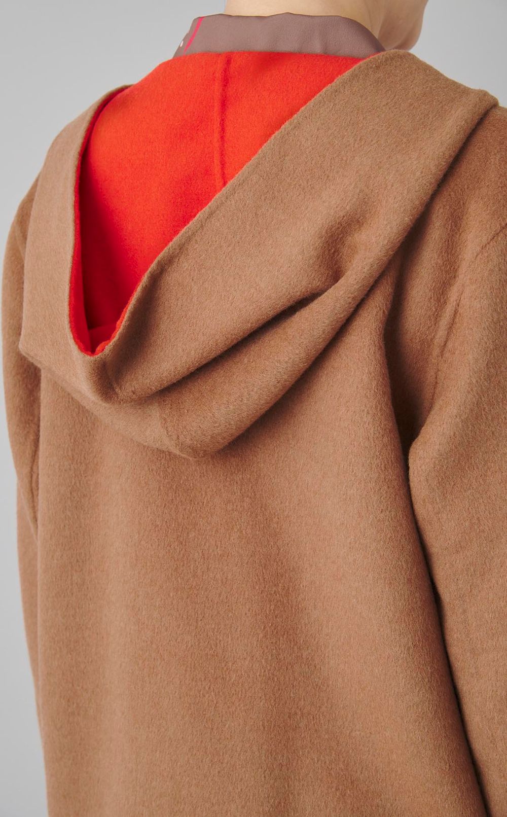 リバーシブルフーディコート