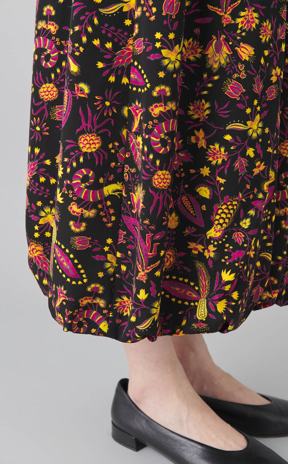 フラワープリン卜バルーンスカー卜