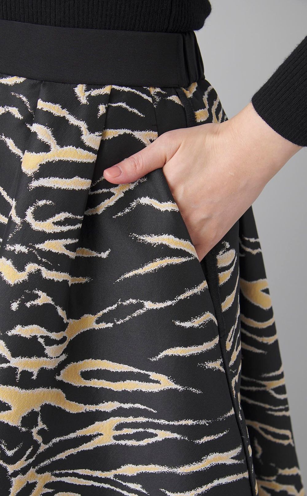ゼブラジャガードフレアスカート