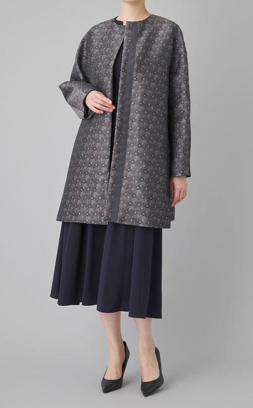 ピンタックVネックワンピース