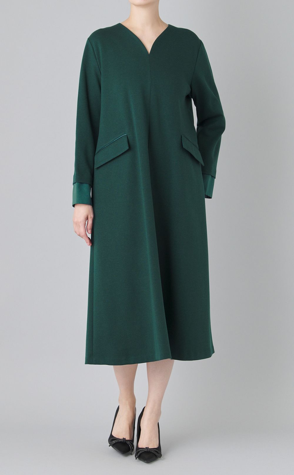 ストレッチポンチVネックワンピース