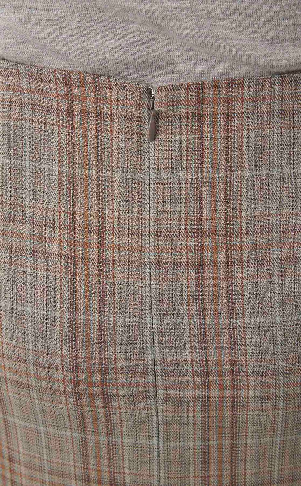 チェックウールラッフルスカート