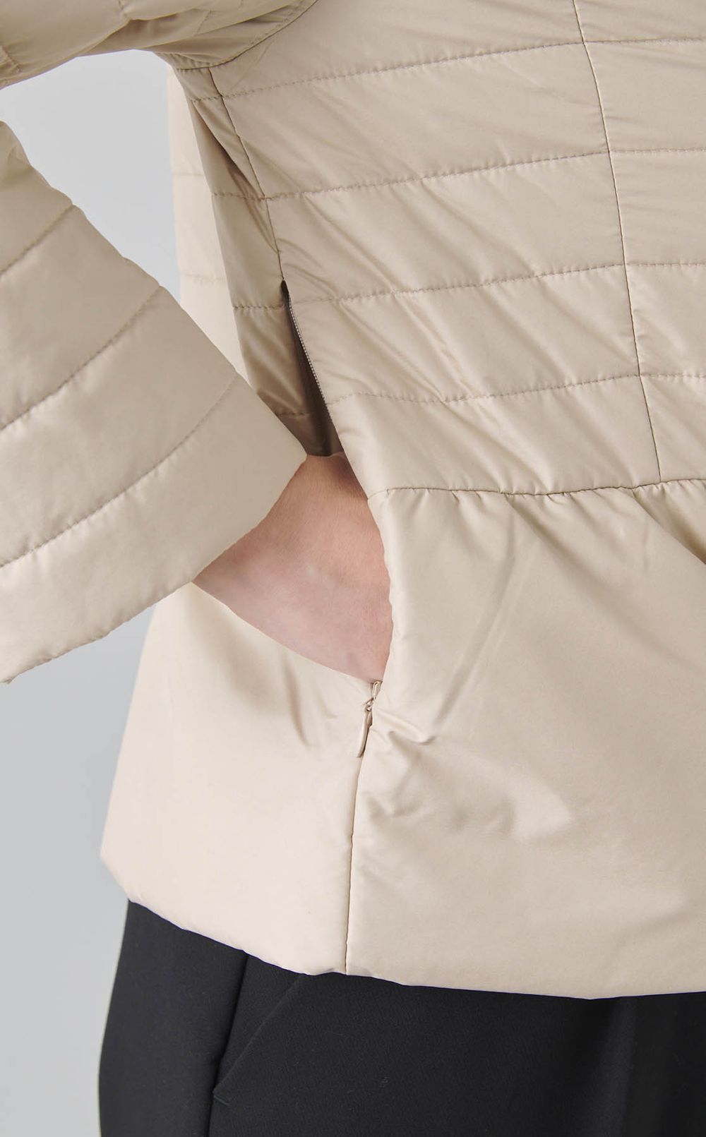 ペプラムキルトショートブルゾン