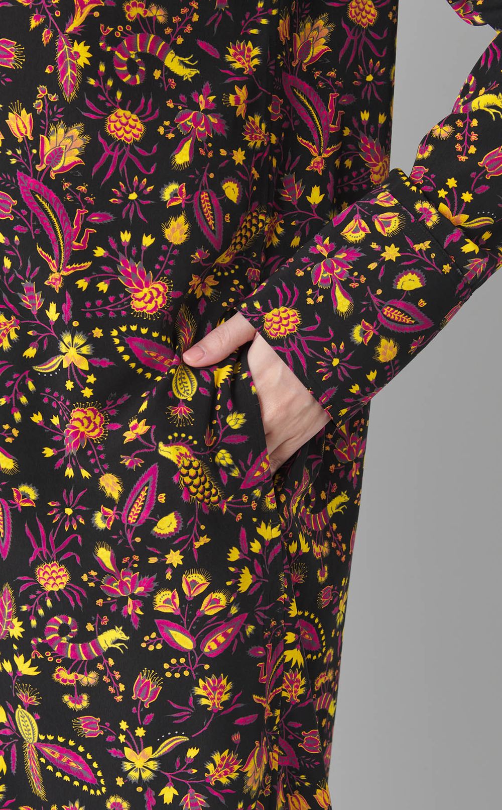 フラワープリン卜ロングシャツ