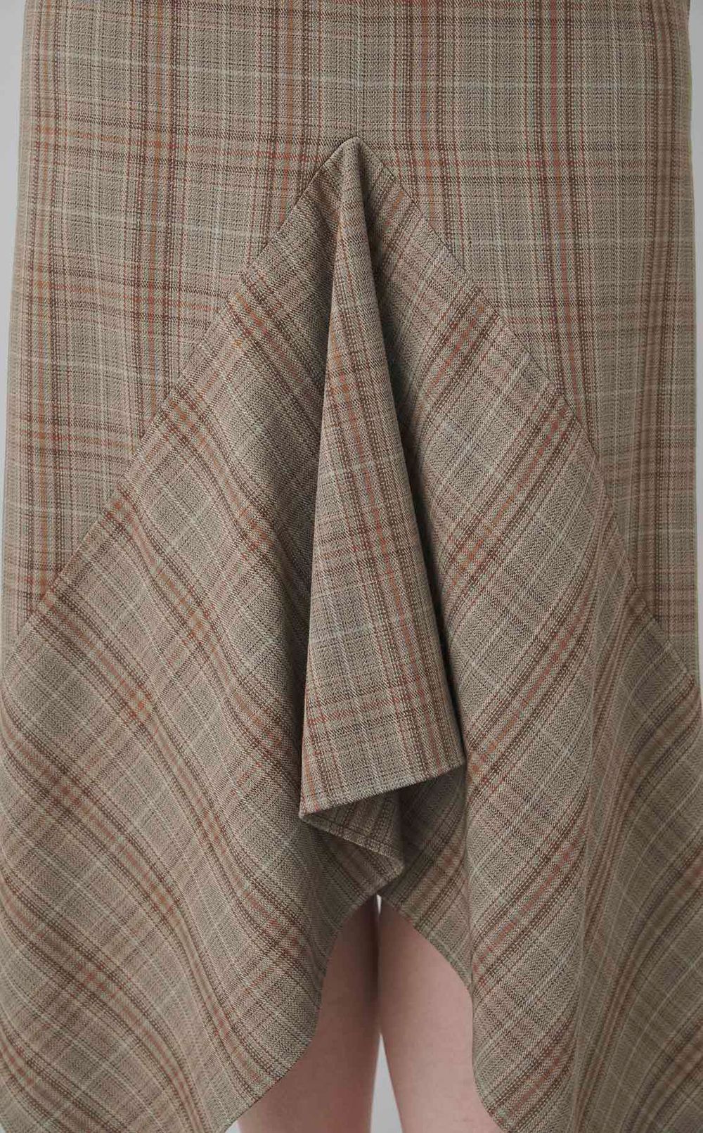 チェックウールラッフルスカート