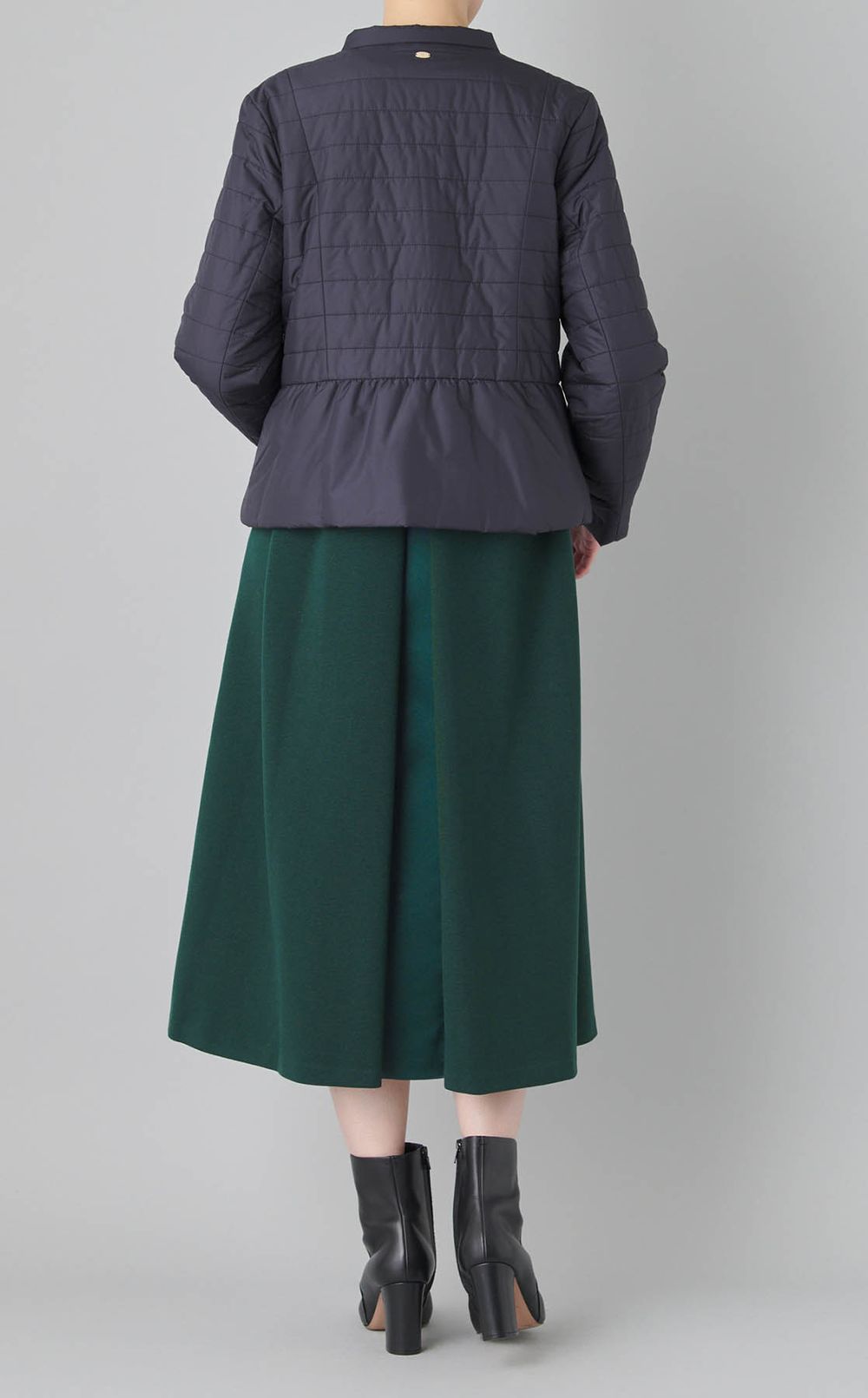 ペプラムキルトショートブルゾン