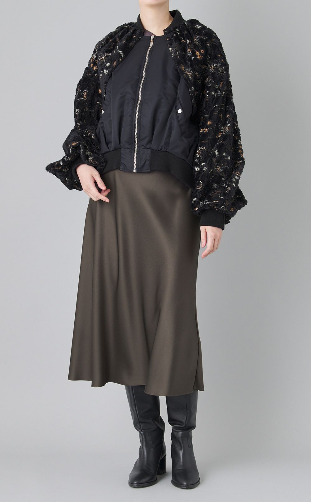 エンブロイダリーミリタリーブルゾン