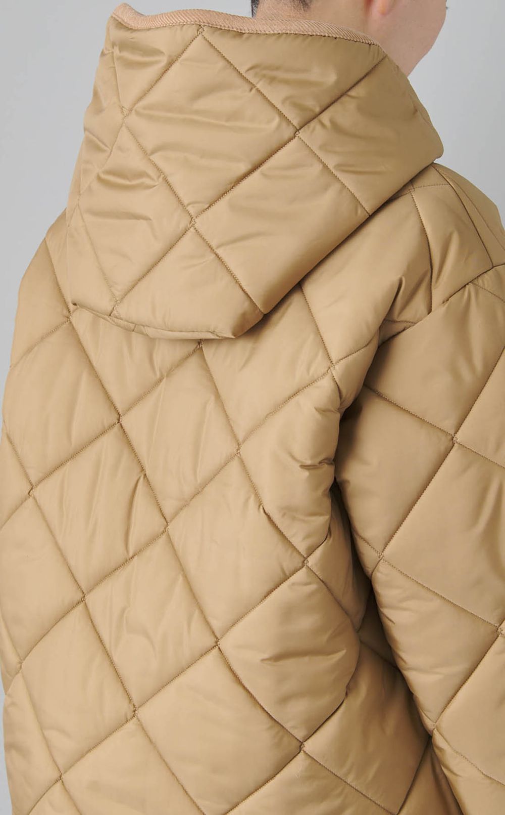 ビッグキルティングフーディジャケット