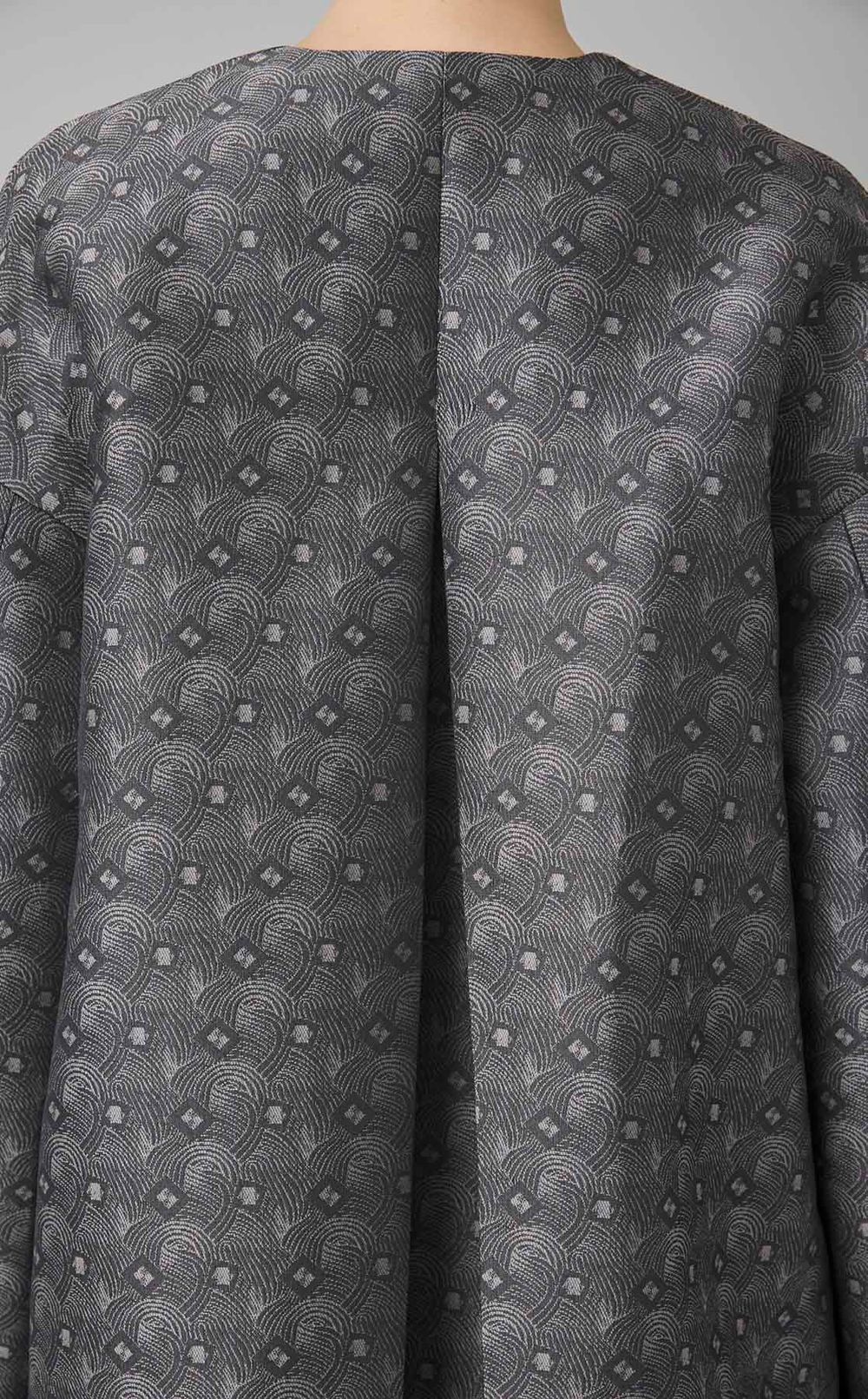 ジャガードノーカラーコート