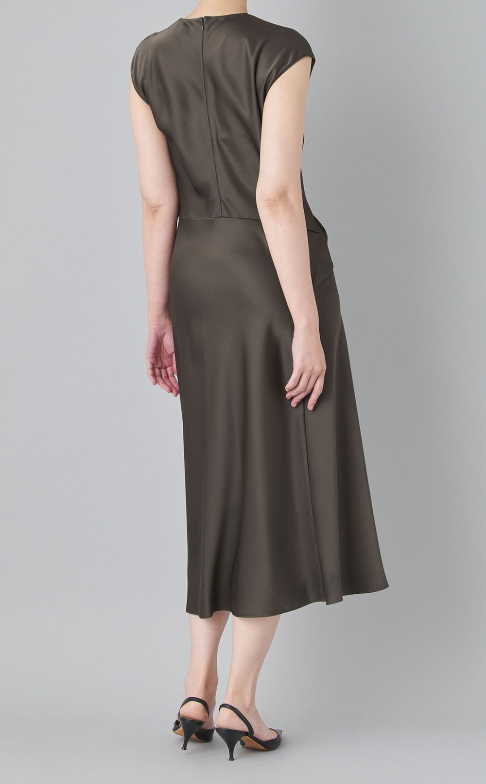 サテンツイルドレス