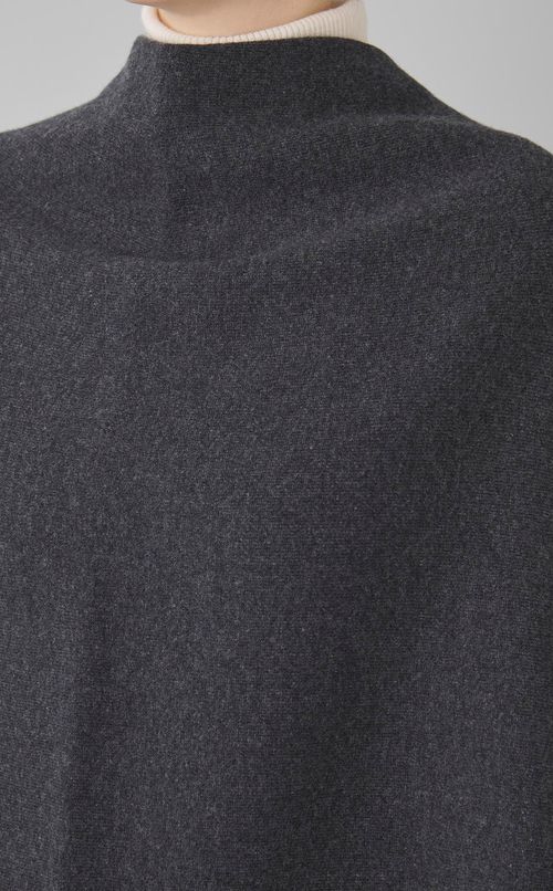 ウールドレープポンチョ