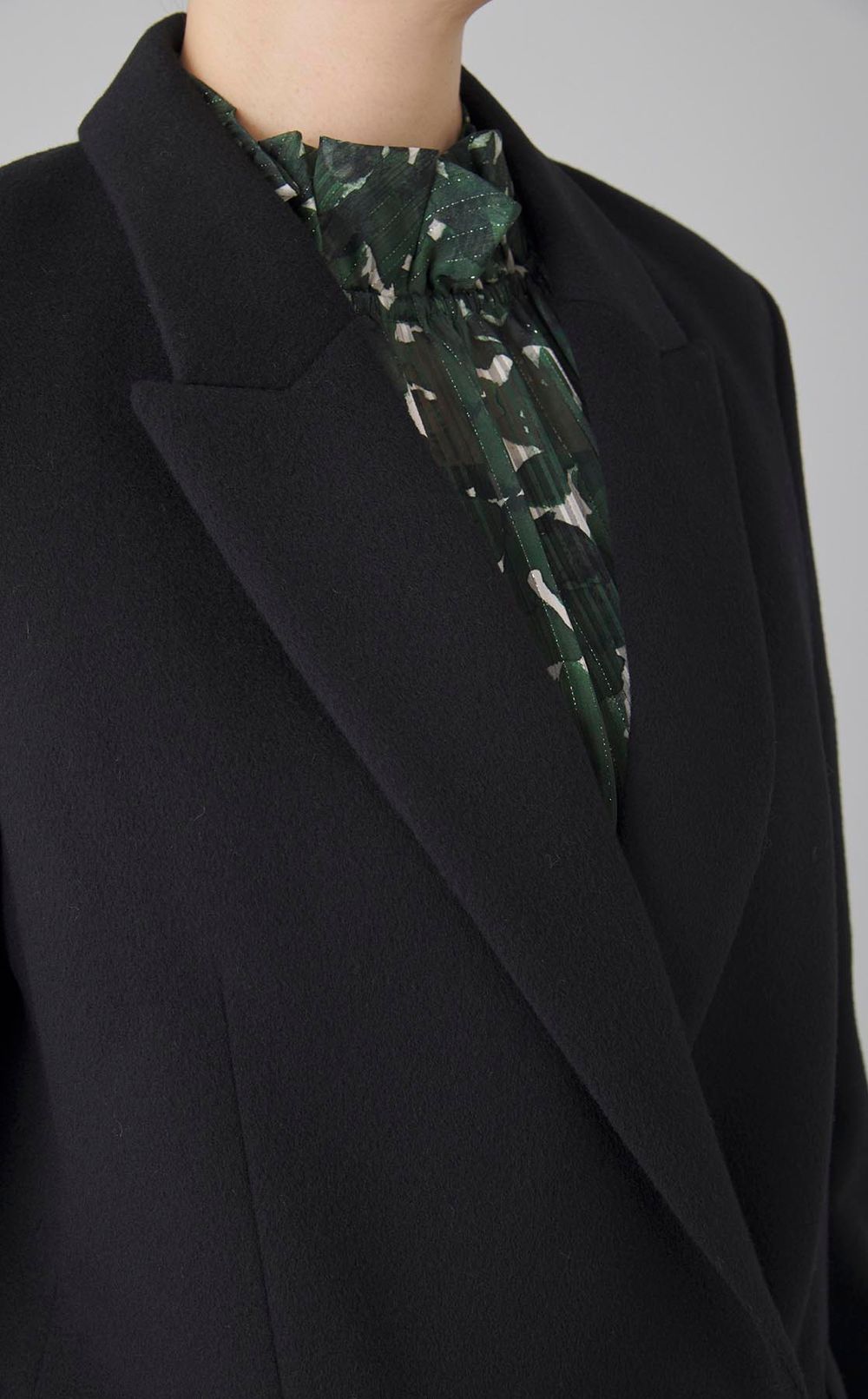 2ボタンテーラードジャケット