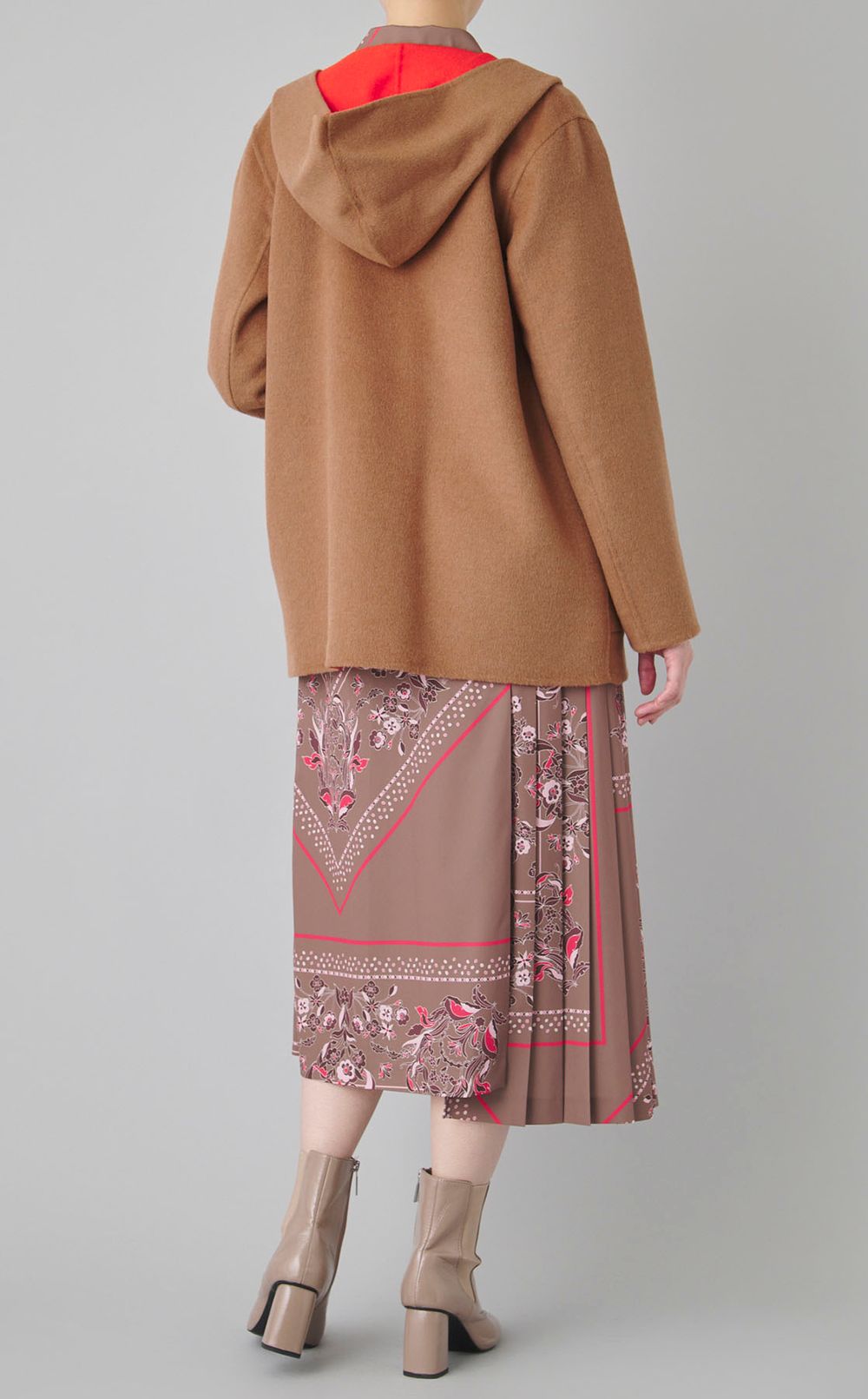 リバーシブルフーディコート