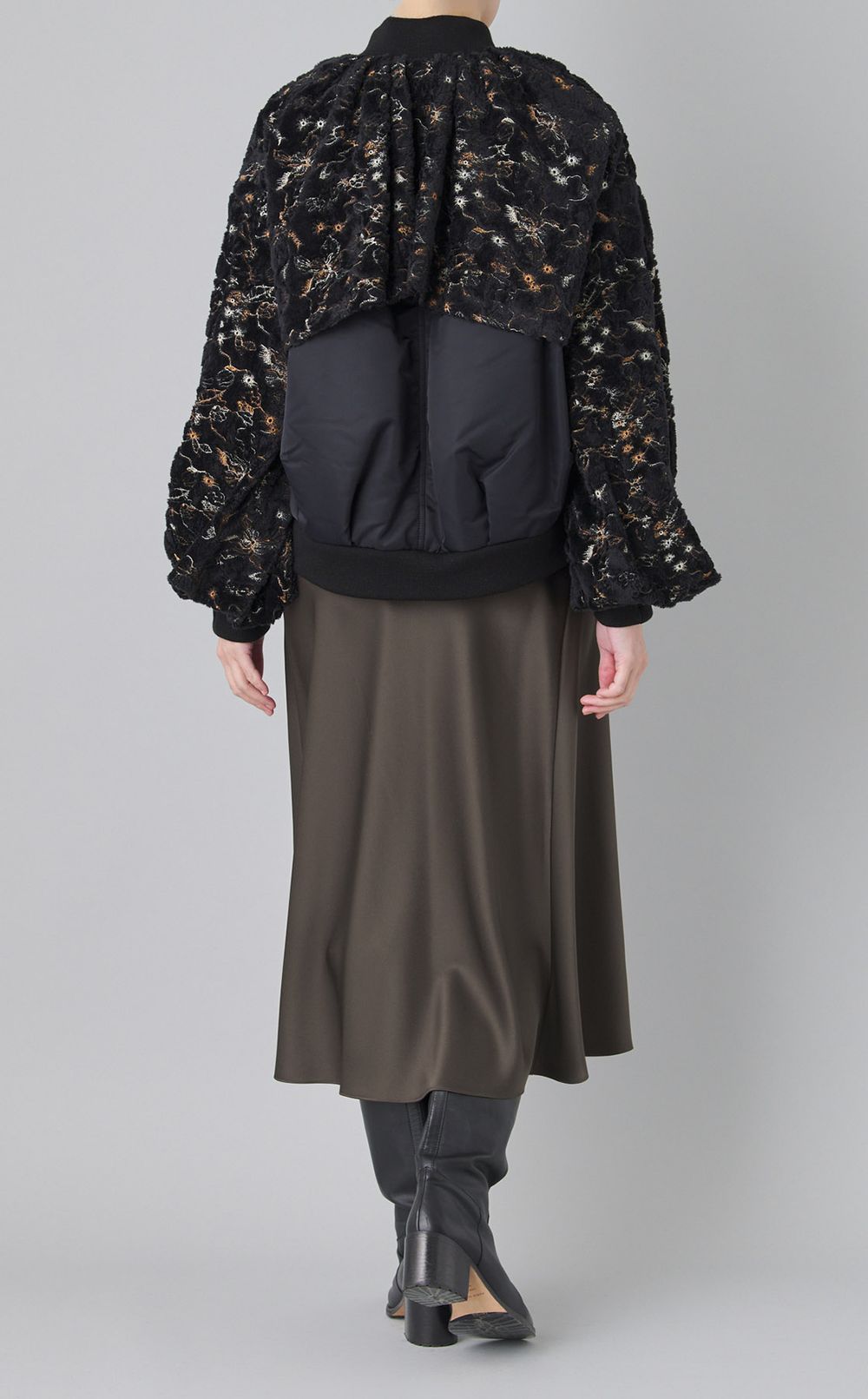 エンブロイダリーミリタリーブルゾン