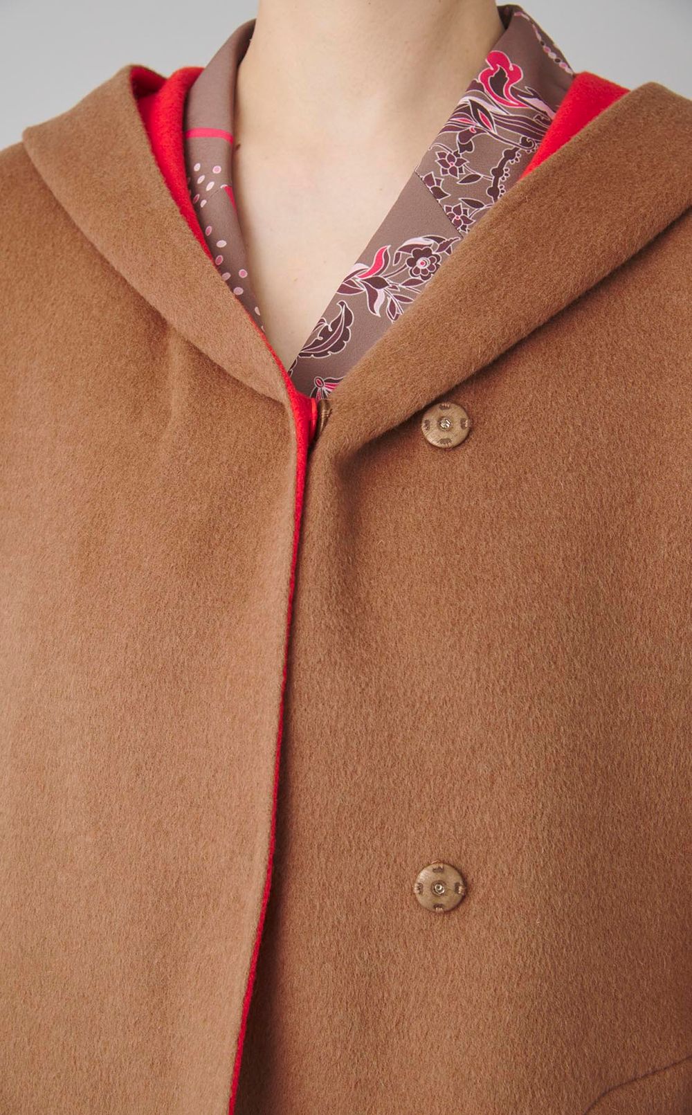 リバーシブルフーディコート