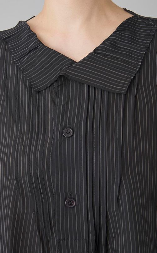 ピンタックストライプギャザーブラウス