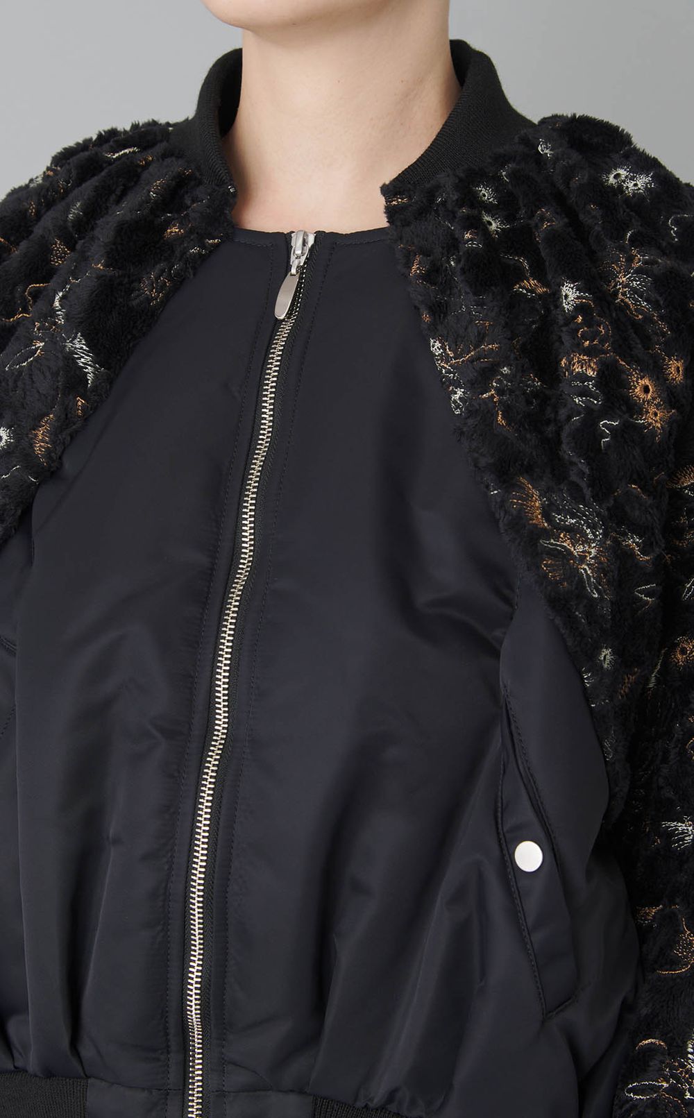 エンブロイダリーミリタリーブルゾン