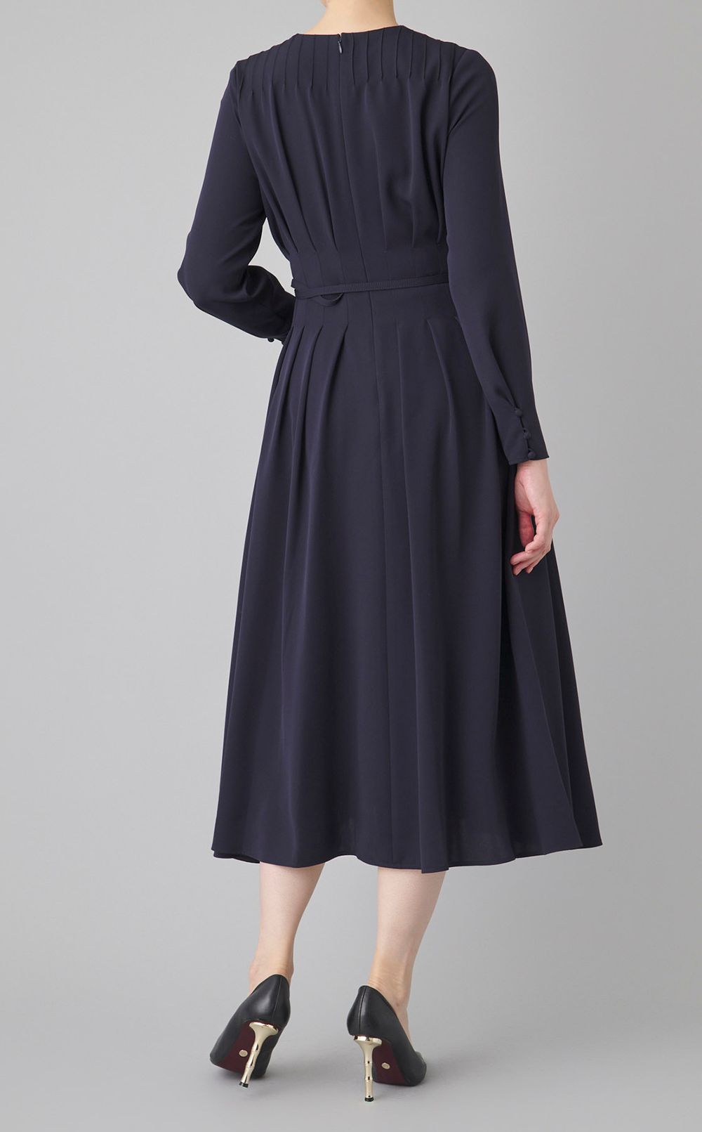 ピンタックVネックワンピース