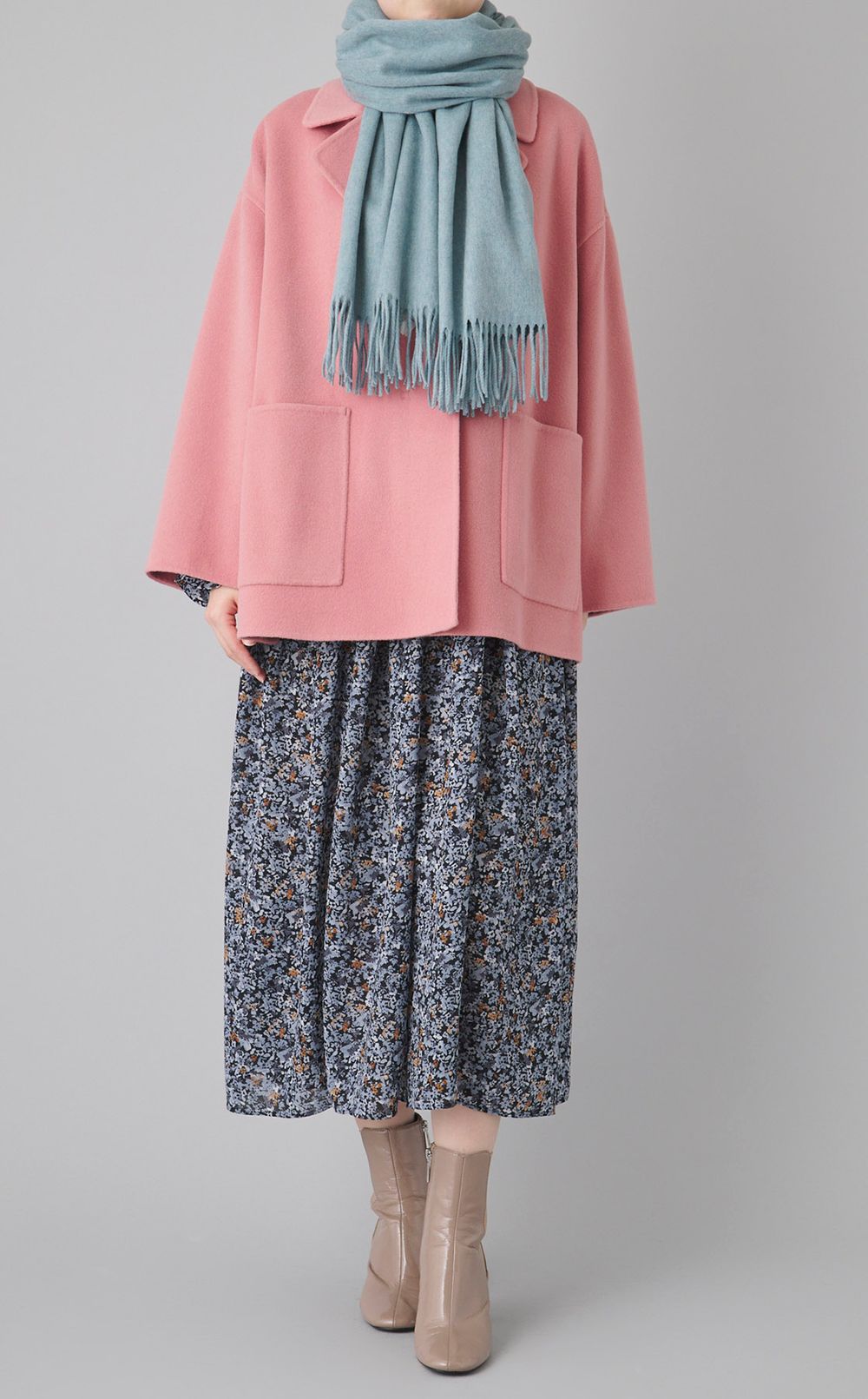 リバーオープンカラーショートコート