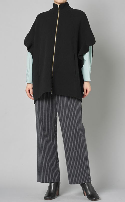 袖フリルニットジップベスト