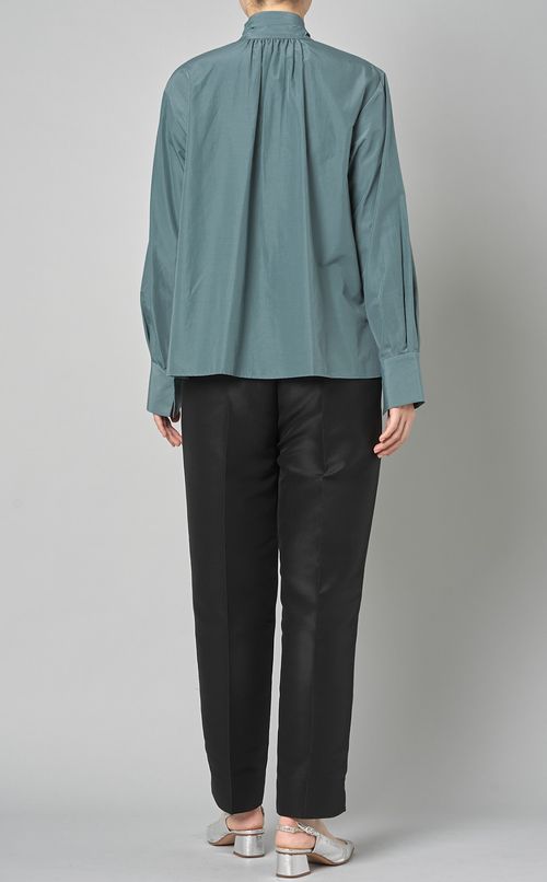 ソフトリボンタイブラウス